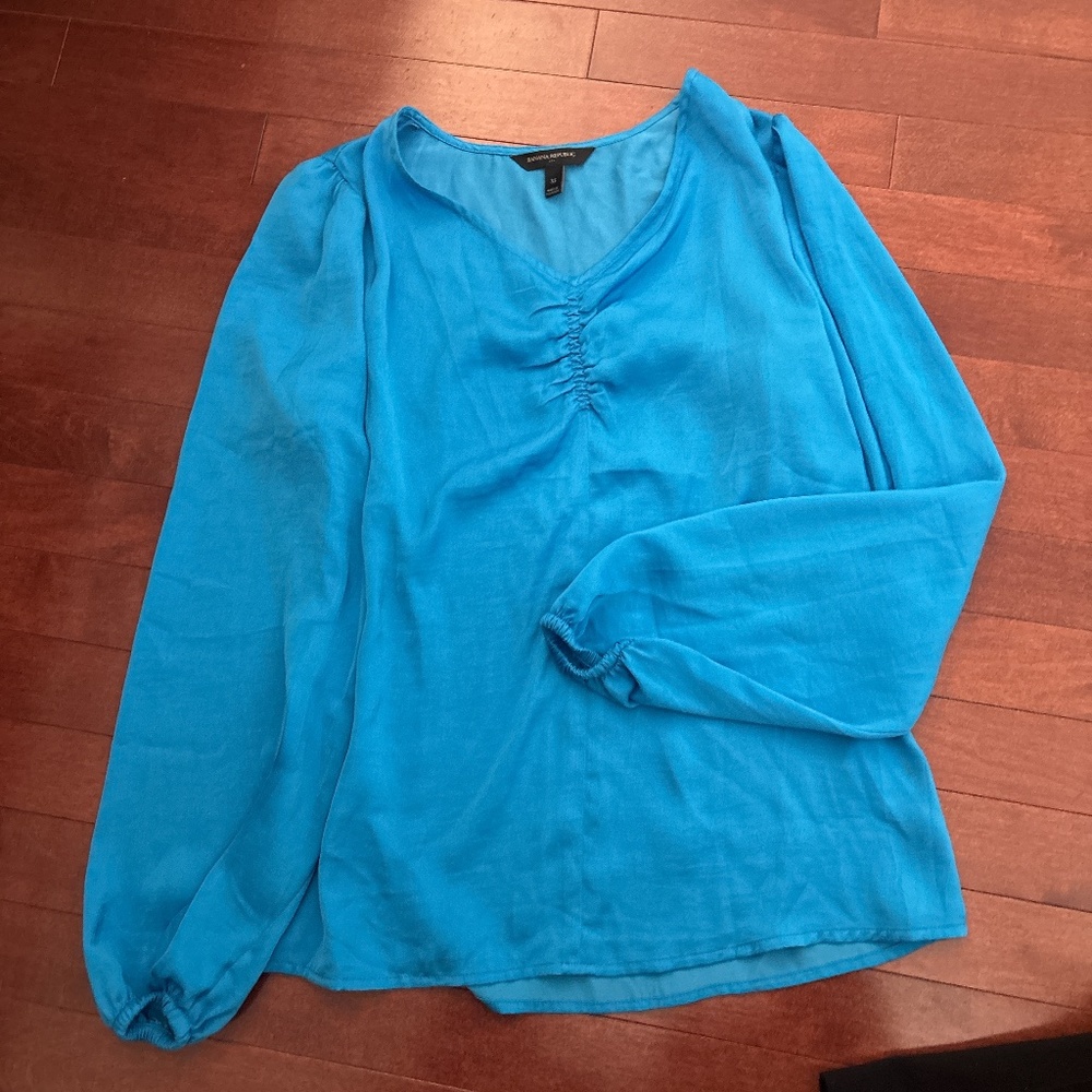 Banana Republic blouse XS